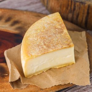 Queijo Canastra Pedacin da Serra Casca Florida - 250g