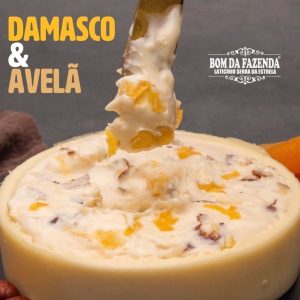 Queijo Recheado com Requeijão, Damasco e Avelã - 330g